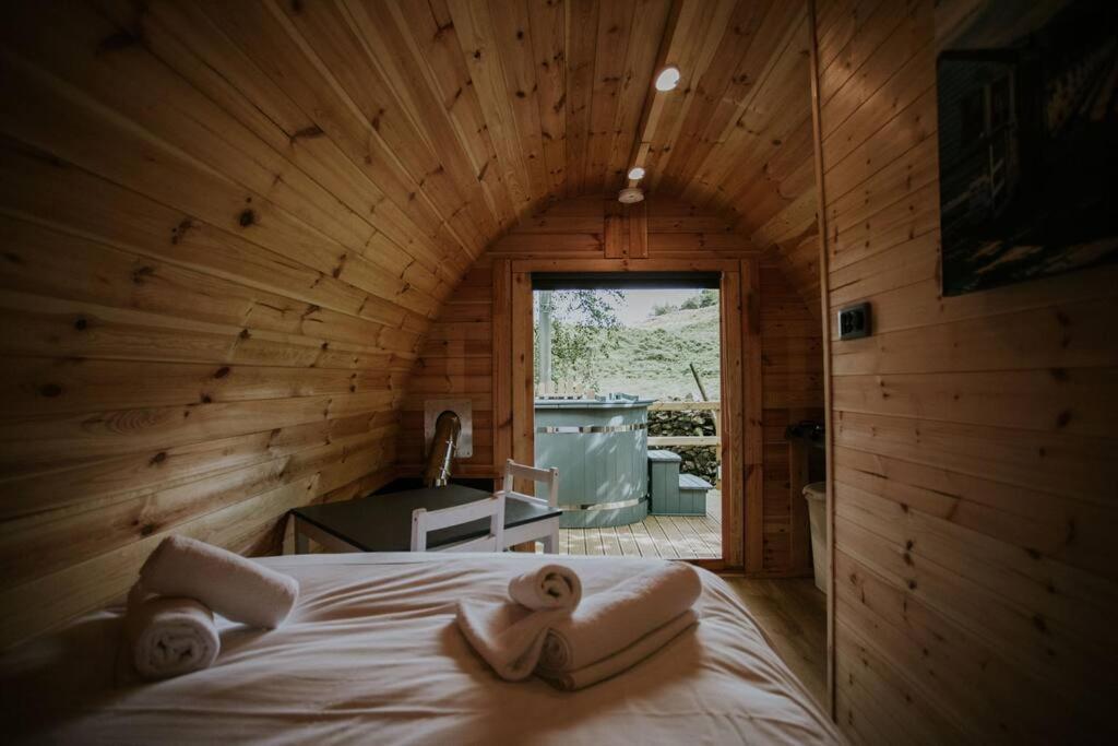 Ash Winter Retreat- Hot Tub & Log Bruner บาร์มัธ ภายนอก รูปภาพ